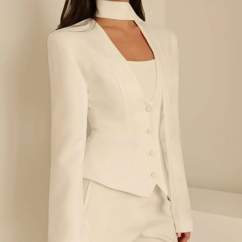 New Fashionable European American Style 2026 Autumn/Winter V-neck Long-sleeved Solid Color Suit Slimming Short Top for Women