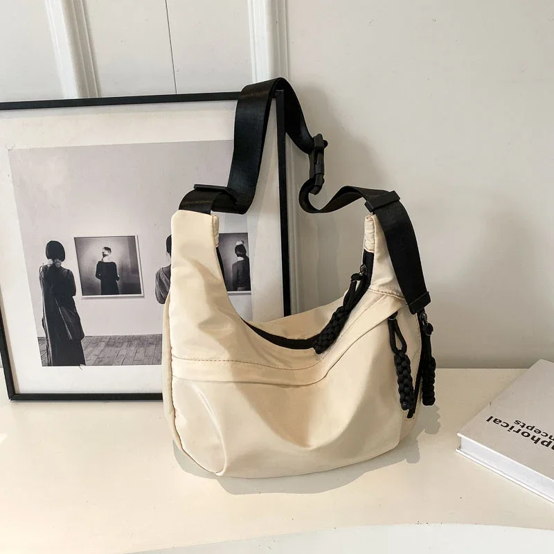 

Нейлоновые женские сумки через плечо на молнии, повседневные универсальные Молодежные трендовые сумки на плечо для женщин, Лидер продаж 2024