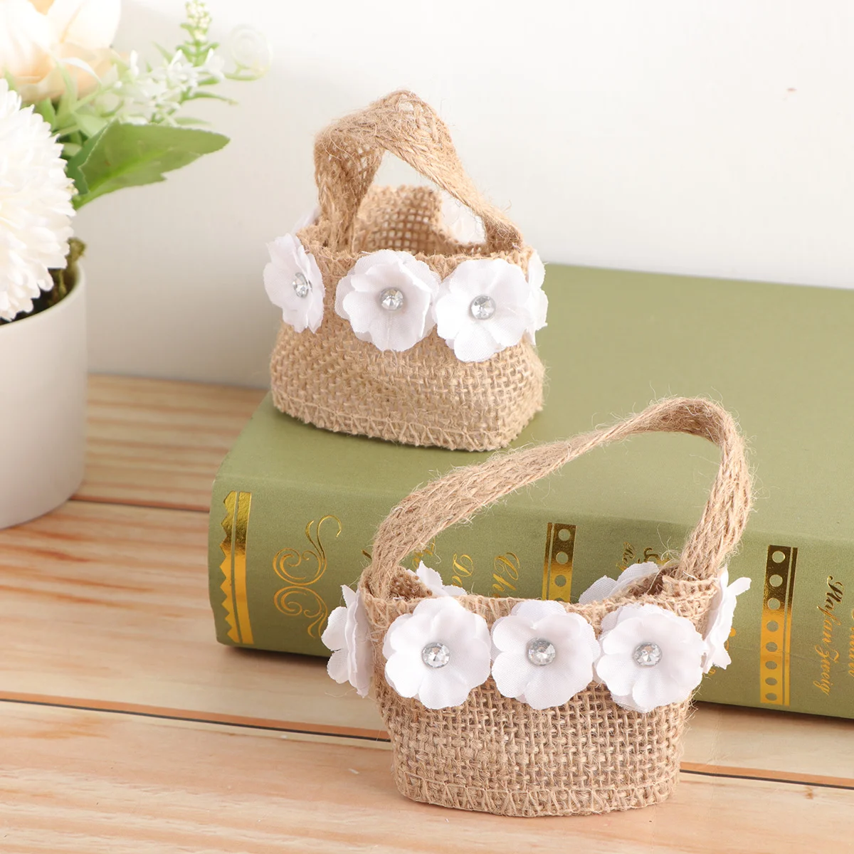 

4 Pcs Linen Storage Baskets Wedding Gift Bag Candy Pouch Banquet Burlap Flower Girl Basket Hold Flowers Petals