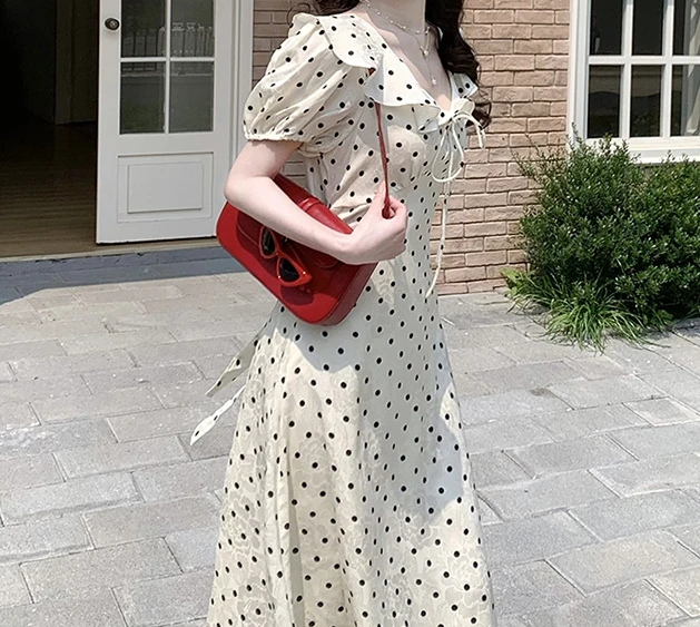 فساتين أنيقة عتيقة منقطة أنيقة صالحة للأكل على شكل شجرة فطريات فيريكور للسهرة في شارع العليا بالإضافة إلى حجم الملابس