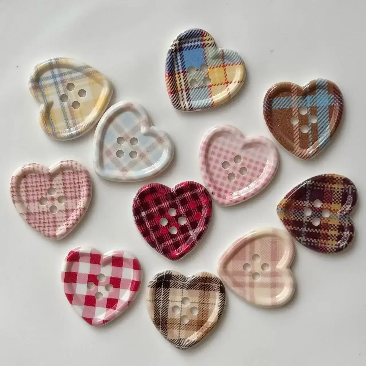 10Pcs Japanese Cute Plaid Heart Shaped Button Girls Wool Coat Cardigan DIY Sewing Decoration Women's Clothing Sewing Accessories