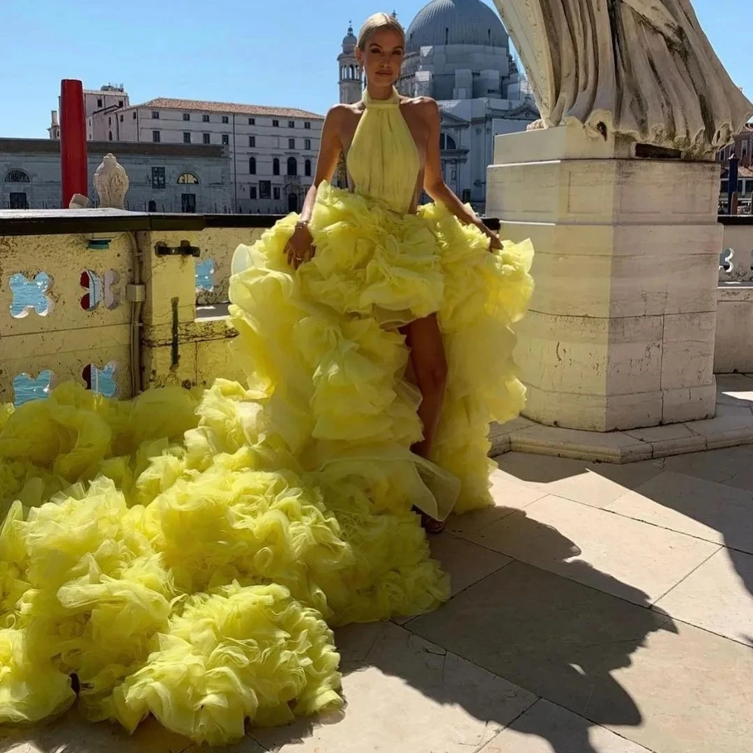 

Lemon Yellow Dresses To Party Halter Ruffles High Low Long Tulle Women Dress Backless Puffy Tulle Prom Gowns Huge Train Behind