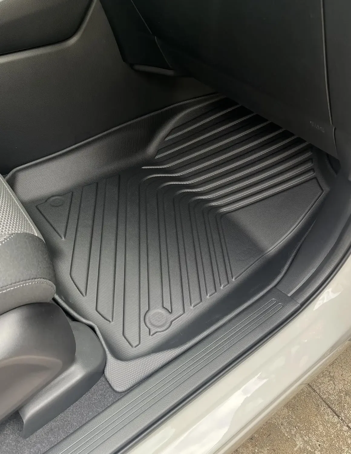 يتضمن الحصير الأرضية لهوندا CR-V CRV 2025 2024 2023 بطانات أرضية هجينة لجميع الأحوال الجوية لملحقات CRV الصف الأول والثاني TPE