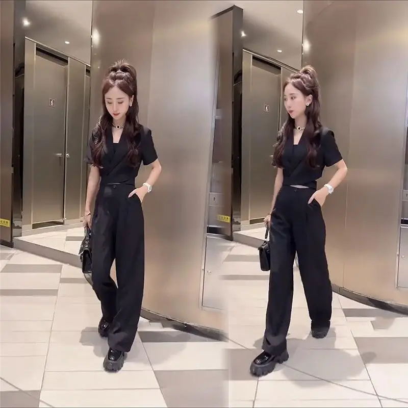 Spring and Summer New Temperament High-end Fashion Set Short Design Suit French Wide Leg Pants Age Reducing Two-piece Set