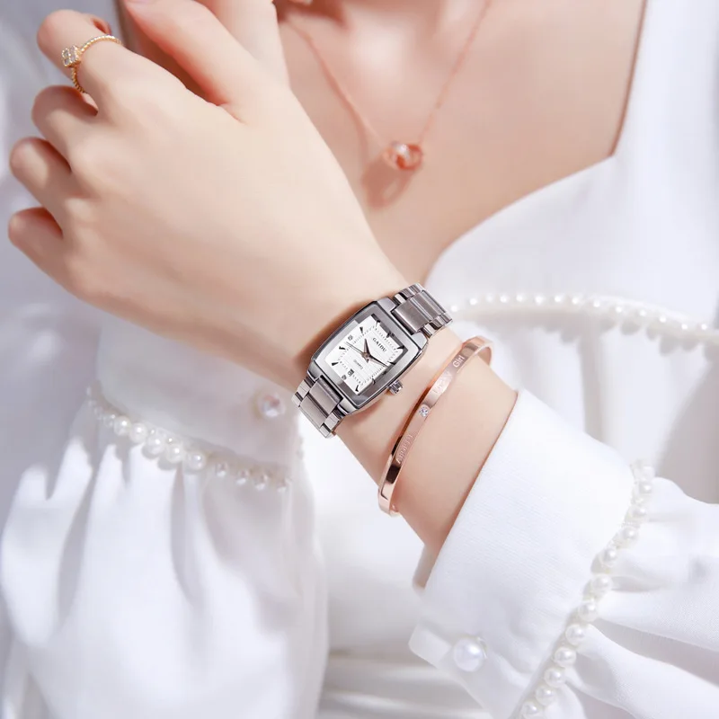 Unique Design Retro Wine Barrel Women's Watch Luxury Rhinestone Pointer Quartz Waterproof Watch for Women