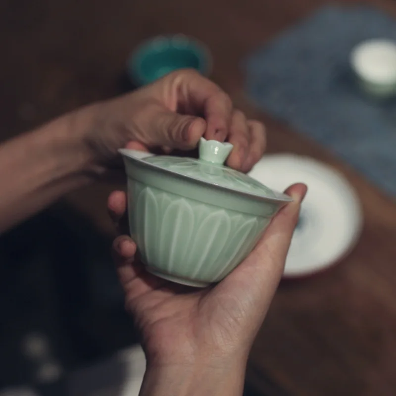 

Lotus covered bowl Ercai celadon tea set Jingdezhen gaiwan infuser teaware tibetan ceramic ceremony