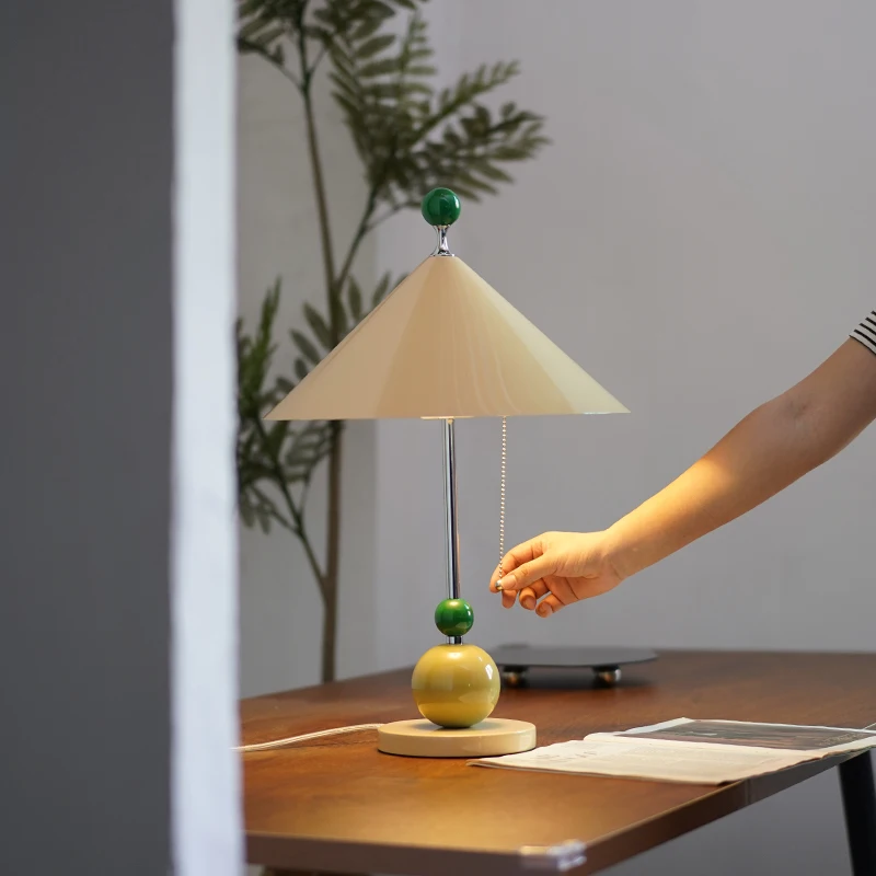 Fashion Creative Umbrella Bedside Table Lamp, Memphis Dopamine Color, Unique Desk Lighting for Bedroom