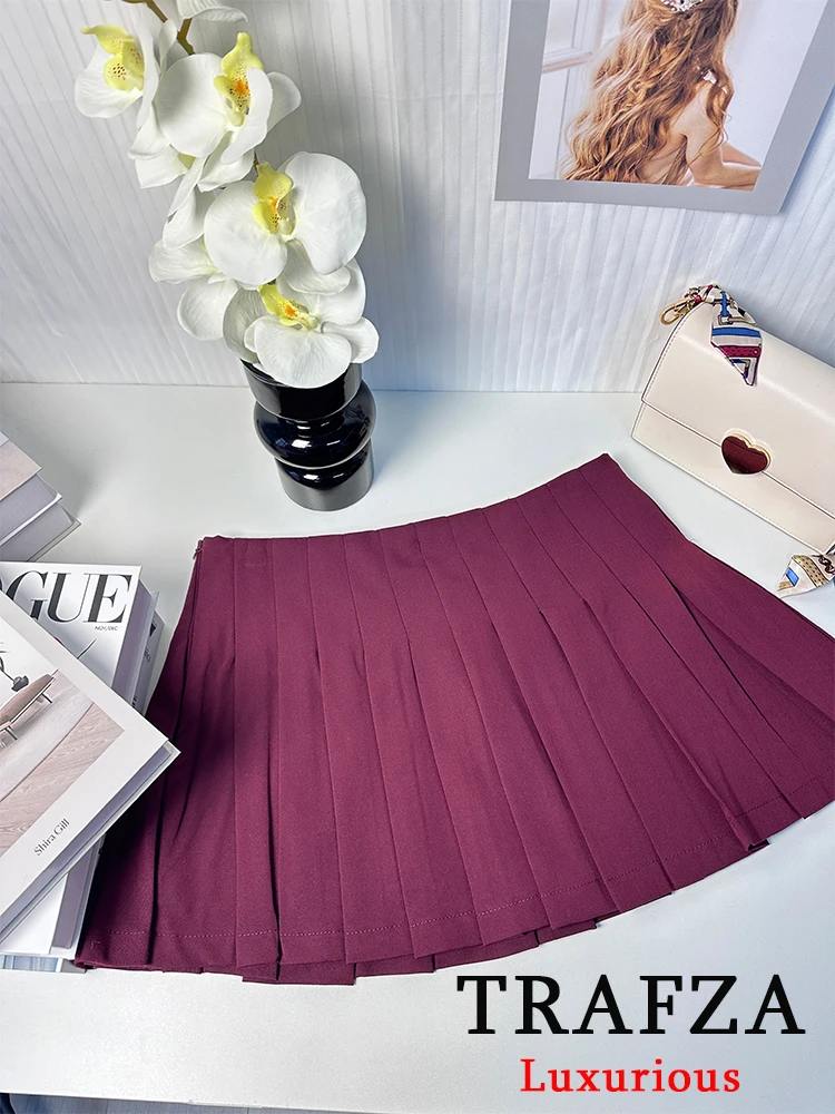 TRAFZA Vintage Casual Chic Burgundy Women Skirt Solid Zippers Short Pleated Skirt Fashion 2024 Autumn Winter Y2K Girl Mini Skirt