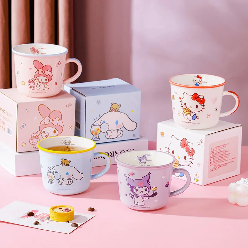 Sanrio การ์ตูน Hello Kitty ถ้วยน้ําน่ารัก Kuromi นักเรียนโฮมออฟฟิศขนาดกาแฟนมถ้วยเซรามิคเด็กถ้วยน้ําดื่มของขวัญ