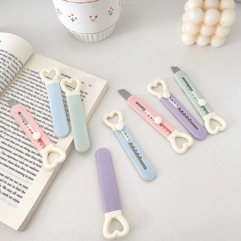 

1PCS Kawaii Love Heart Utility Knife Paper Cutter Pocket Knife Safety Box Cutter Envelope Opener Refillable Blade Stationery