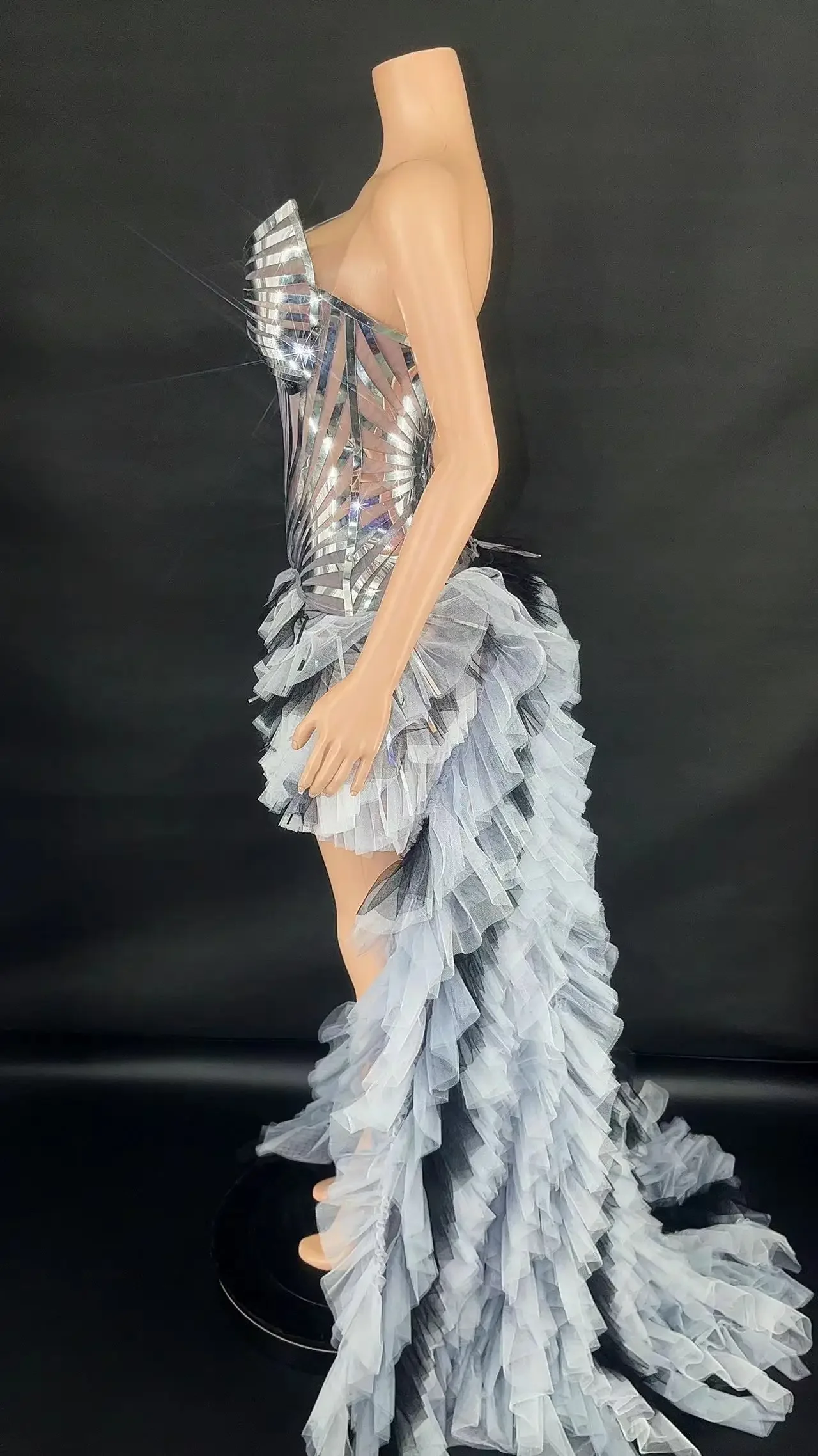 반짝이는 다이아몬드가 포함된 실버 이어 슬림 피팅 투피스 세트 섹시한 나이트클럽 바 퍼포먼스 의상