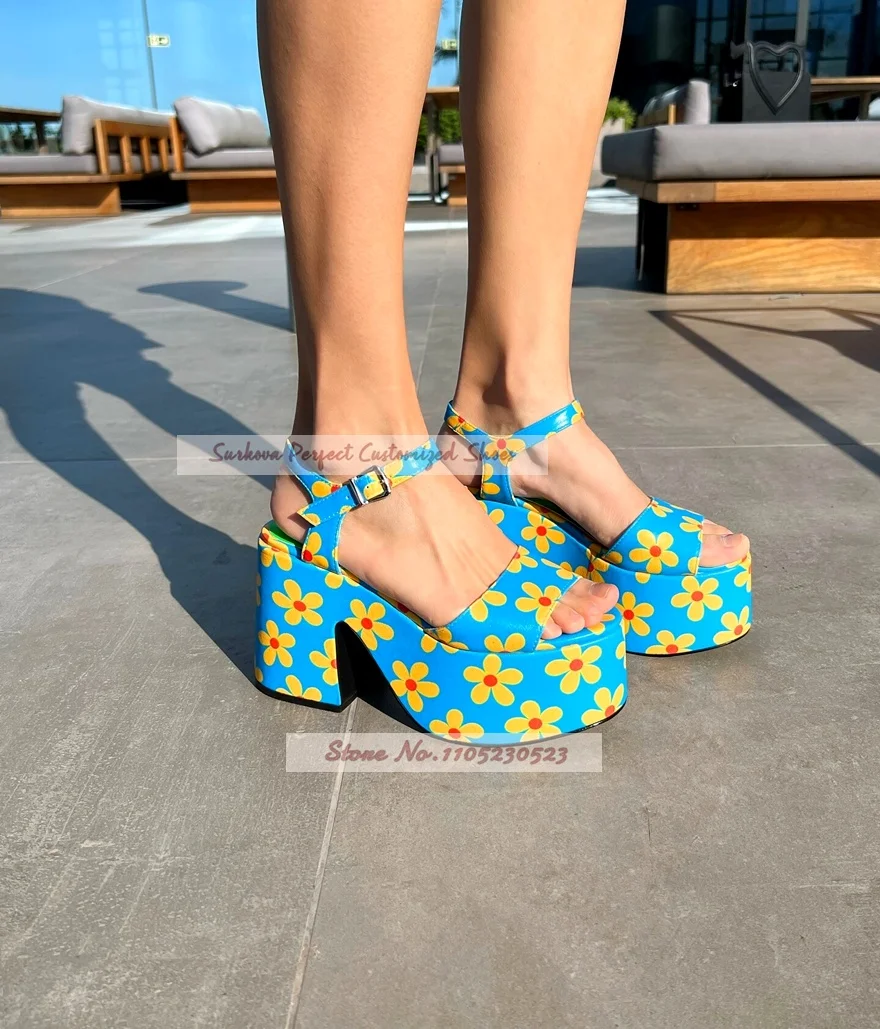 Y2K Flower Printed Platform Sandals Thick Sole Ankle Strap Open Toe Chunky Block Heel Dress Shoes Retro Festival High Heel Shoes