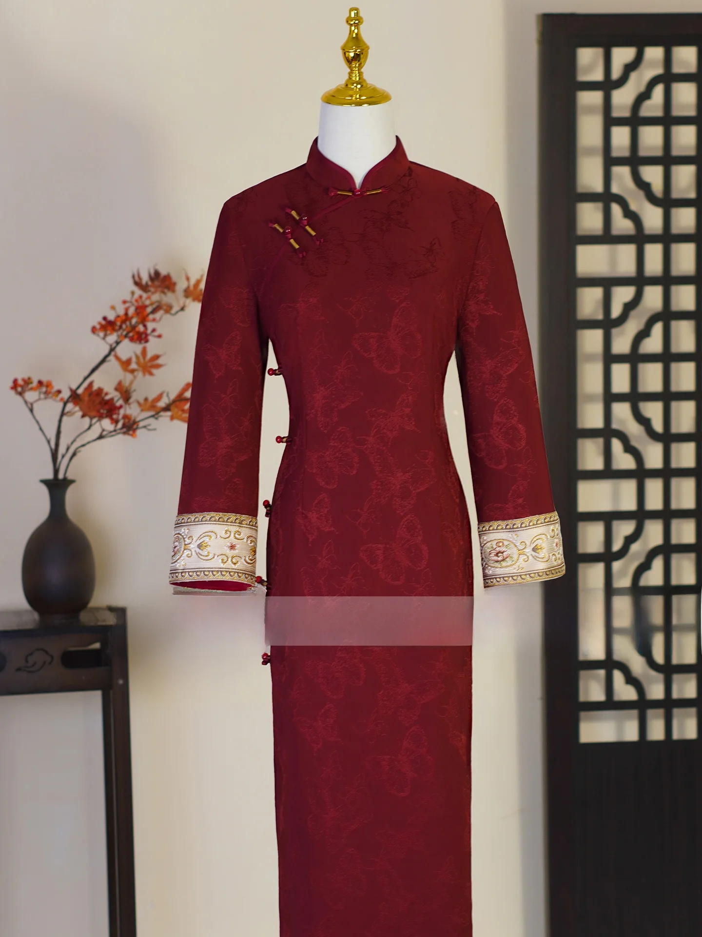 

Red Velvet Lined Long Young Sle Traditional Chinese Wedding Dr Thiened Retro Design for Engagement And Banquets
