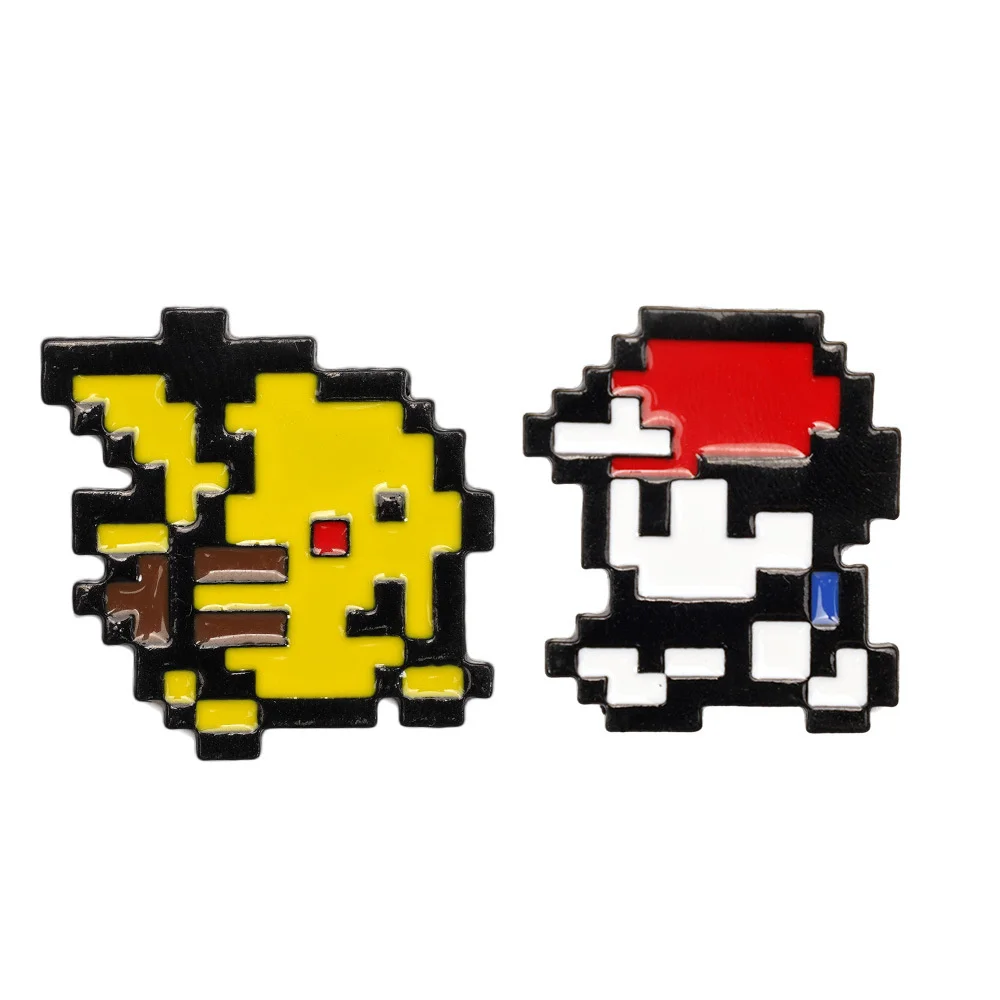 2 Peças Pins de Esmalte Retrô de Jogos 8-bit Pixel Pokémon Ash Ketchum Pikachu Broches Crachás Acessórios para Mochila Presente para Fãs