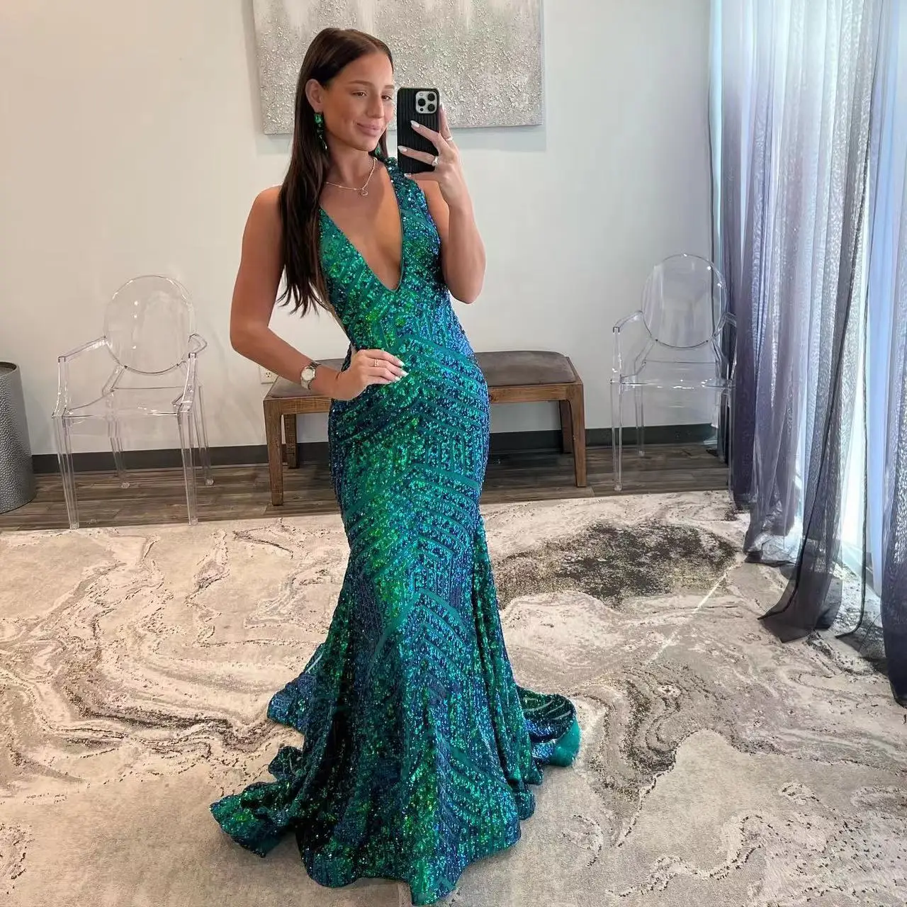 Customized emerald green mermaid halter prom dresses 2024 deep v neck sparkly sequins long evening gowns arabic