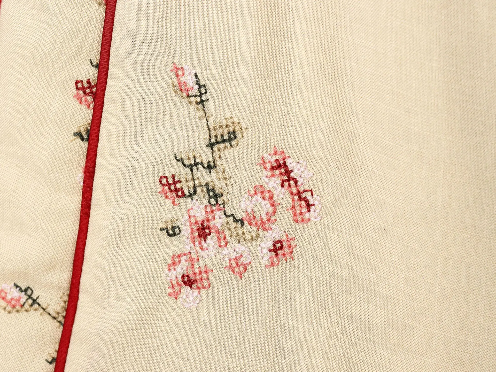 2025, Frühherbst, neues Produkt, Strickjacke mit V-Ausschnitt und Knöpfen, neue dünne, bestickte Baumwollmanteljacke im chinesischen Stil