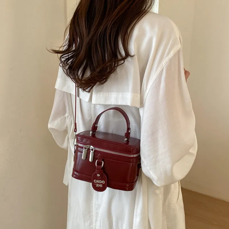 Casual Texture Small Square Bag - usage example