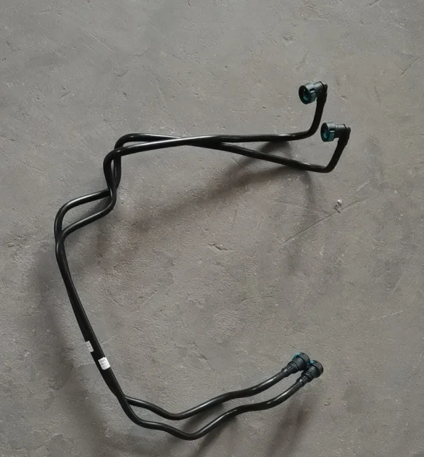 

ISL engine Water Outlet tube 4991808