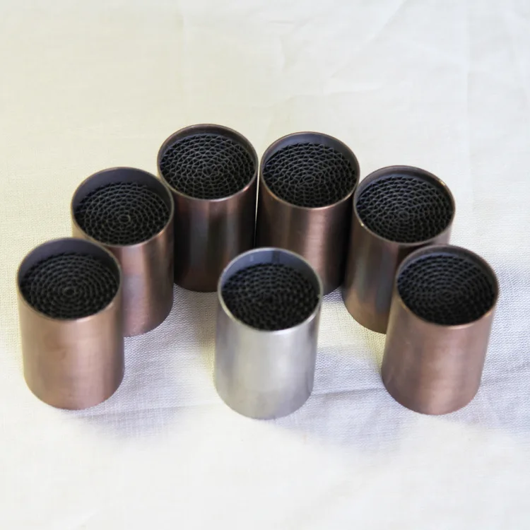 Automobile and motorcycle exhaust gas purification metal carrier three-way catalytic converter core containing catalyst coating