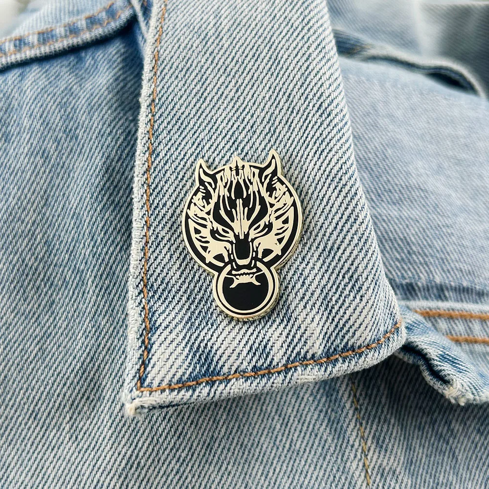 Final Fantasy VII Advent Children Badge Cloud Strife Fenrir Wolf Brooch Video Game Peripheral Gamer Fans Collection Souvenirs view 4