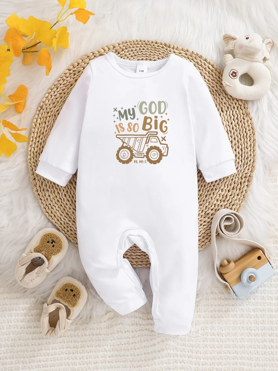 Baby-Strampler mit langen Ärmeln, lustigem Buchstaben-Print, Knopfdesign, pflegeleicht, geeignet für frischgebackene Eltern.