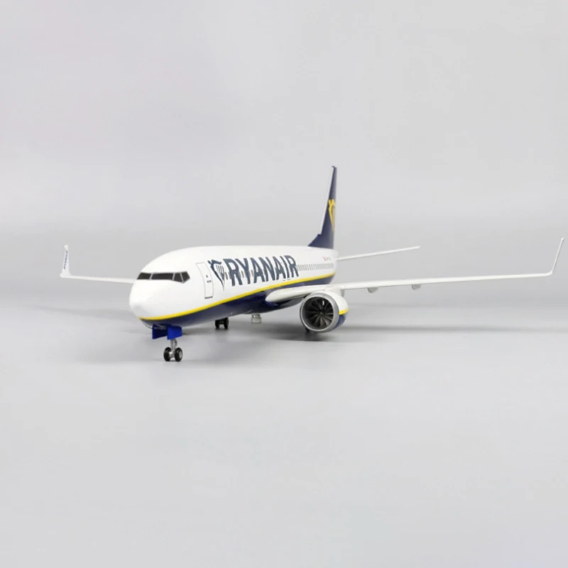 48CM 1:85 Scale B737 B737-800 Model RYANAIR Airline With Base