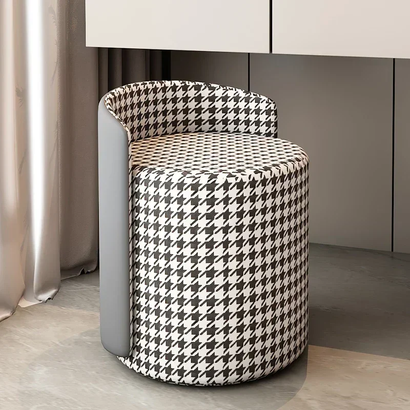 

BB European Stool Chair Makeup Bedroom Kitchen Nordic Pouf Ottoman Sofas Taburetes De Bar Furniture Living Room