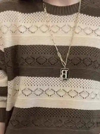 

Mommy Midlife Hollow out Long Sve Knitted T-irt Loose Belly Cover Faionable Base irt Stripe Anti-Aging Spring Wear