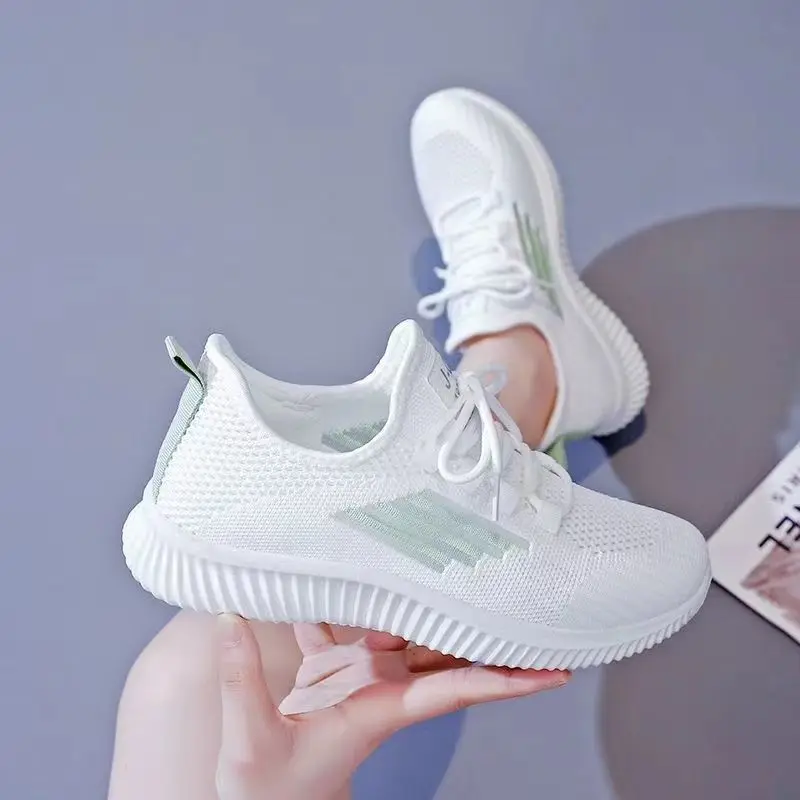 

New fashionable and comfortable sports shoes, summer versatile and not tiring, casual women's mesh breathable travel mesh shoes