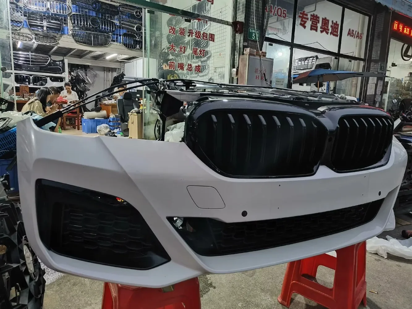 For  New 5 Series G30 G31G38G32 Original Front Nose Assembly Front Bumper Grille Headlight Fog Lamp Water tank Frame Condense