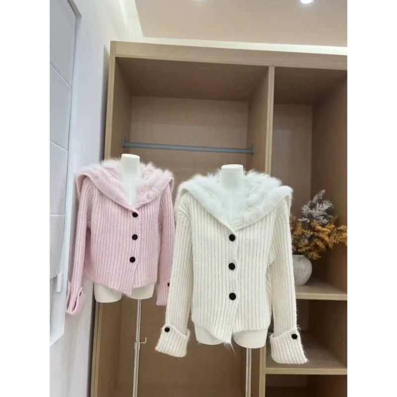 Cardigan lavorato a maglia con colletto dal design retrò autunno e inverno Top nuovo maglione lavorato a maglia con collo in pelliccia Top casual alla moda