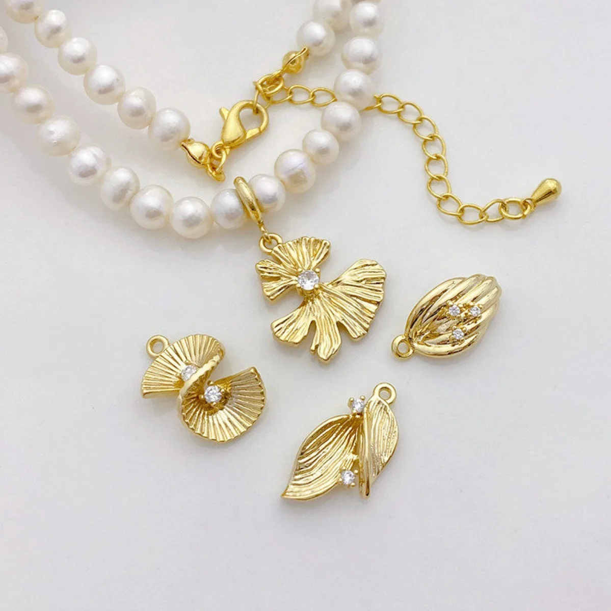 14K Gold Plated Inlaid Cubic Zirconia Ginkgo Love Leaf Charm Pendant DIY Findings for Bracelet Necklace Jewelry Making