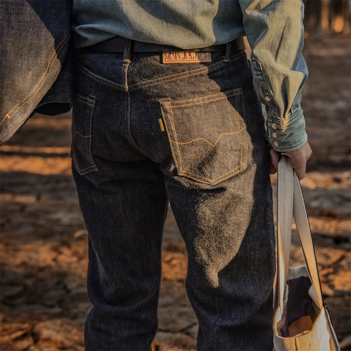 الأحمر تورنادو NOIR 21oz Selvedge الدينيم مستقيم قطع الجينز النيلي وعرة نمط الرجال السراويل