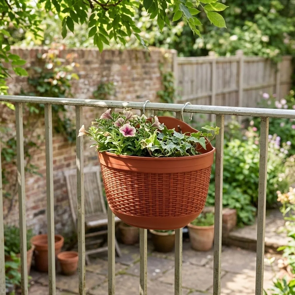 For Garden Decoration Wall-Mounted Flower Pot Coffee for flexible Installation Ample Drainage Great For Plant Growth