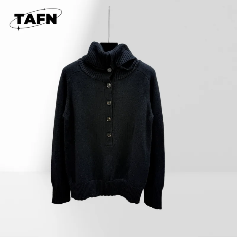 

Casual Loose Fit Knit Sweater for Women, Great for Winter Wardrobe Retro Inspired for Casual Elegance in 2025 AI0910