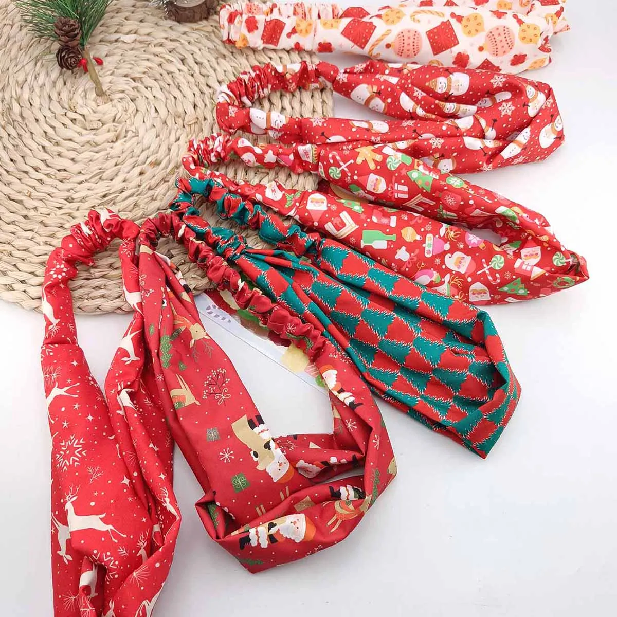 Christmas Hair Scrunchies Women Santa Claus Christmas Tree Hair Band Fashion Vintage Red Green Hair Ties Ring Christmas Gifts