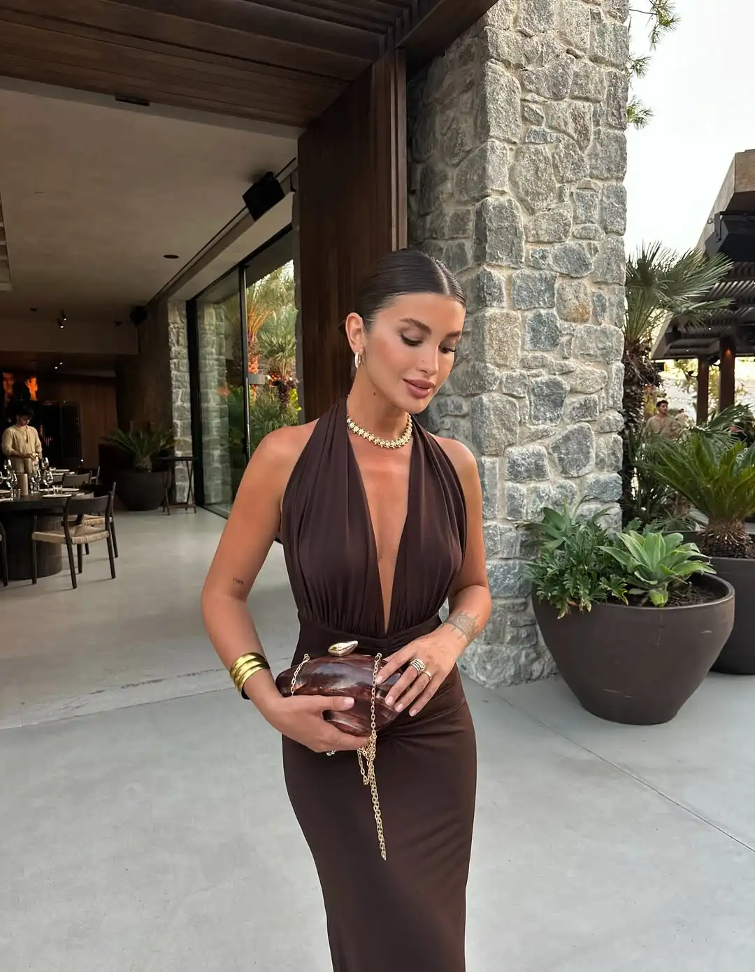 حار بيع تصميم فساتين السهرة الشوكولاته الطيات البسيطة الخصر مثير الخامس الرقبة الرسن حورية البحر فستان طويل عارية الذراعين رداء حفلات العربية