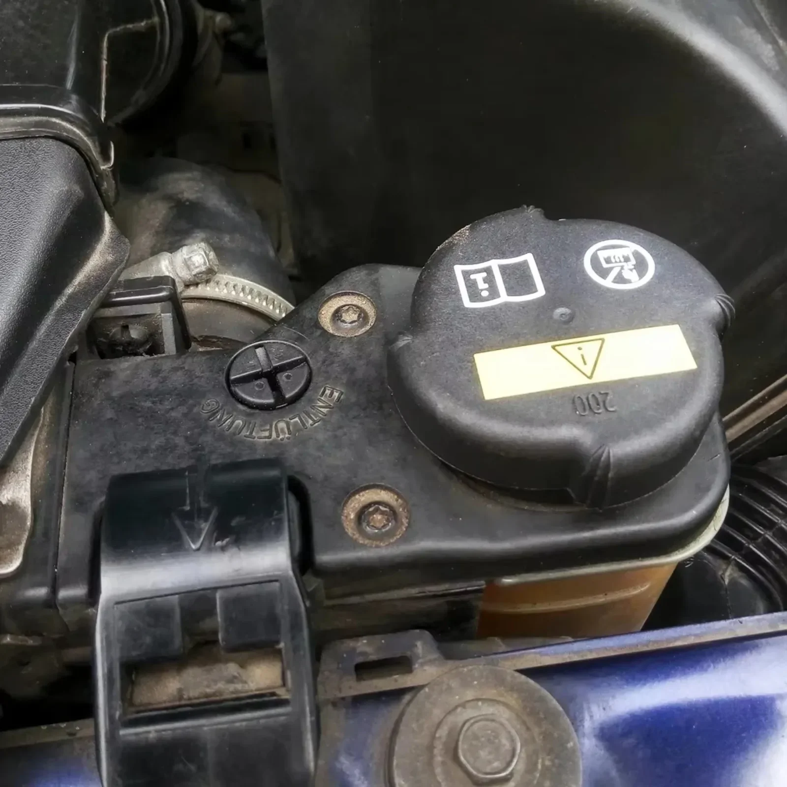 Do BMW serii 5 Z3 E36 Z4 E85 E86 Z8 E52 Korek zbiornika wyrównawczego chłodnicy Pokrywa zbiornika wody Korek wlewu Część zamienna 17111712669