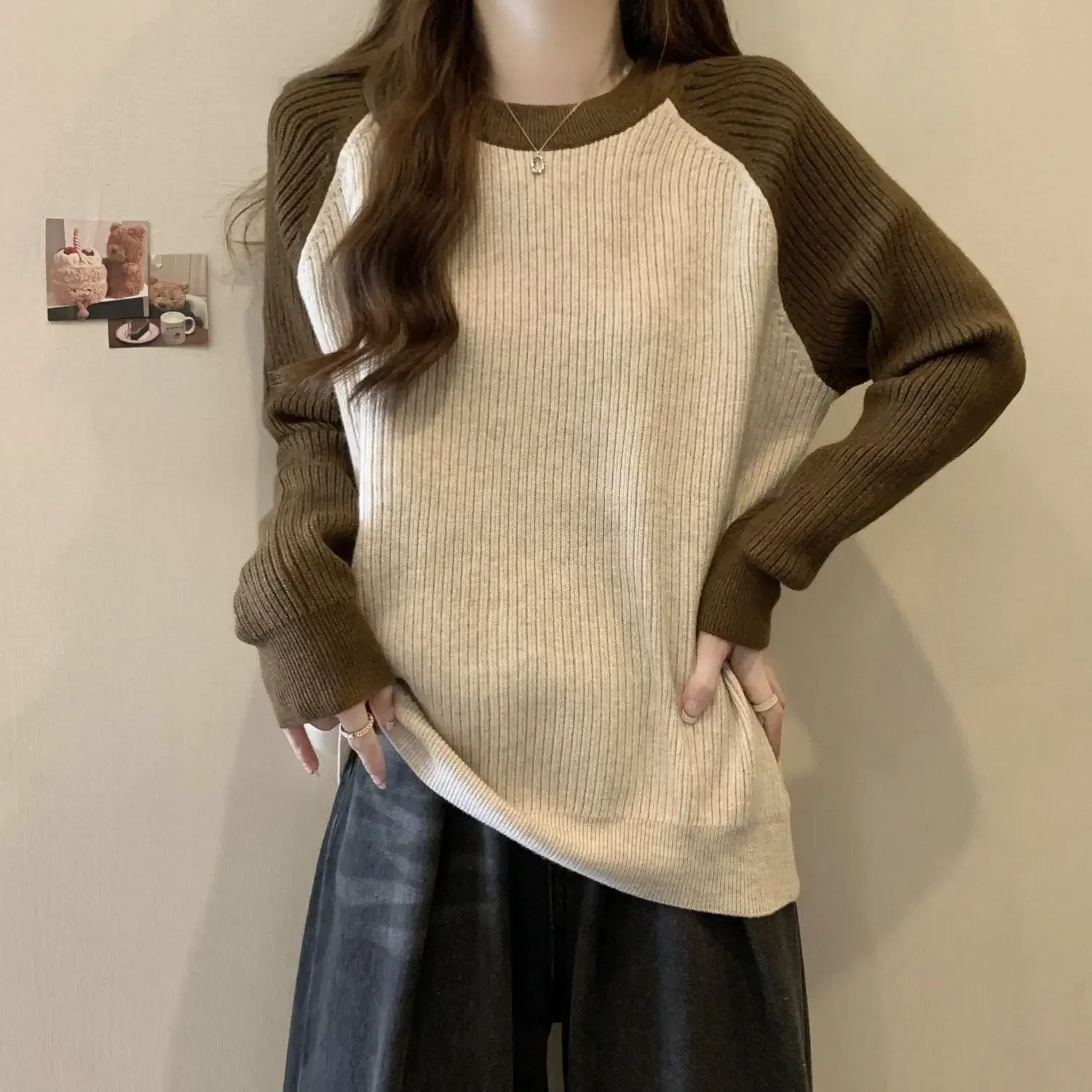 T-shirt a maniche lunghe oversize testurizzata versione coreana per donna stagione autunnale nuova Patchwork sciolto colore contrasto fondo superiore Ins