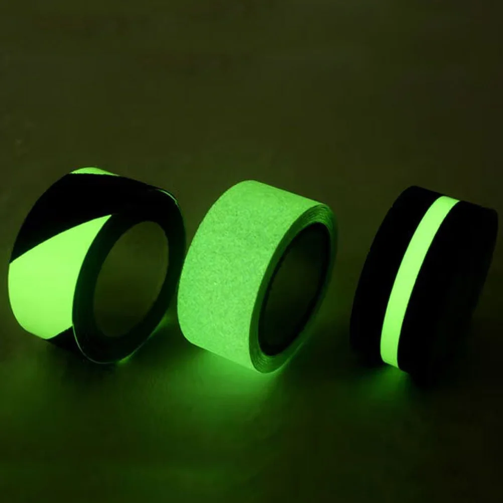 1 Rolle im Dunkeln leuchtendes Klebeband, rutschfest, 5 m, leuchtendes reflektierendes Warnband für Treppen, Richtungen, Leitungen im Freien