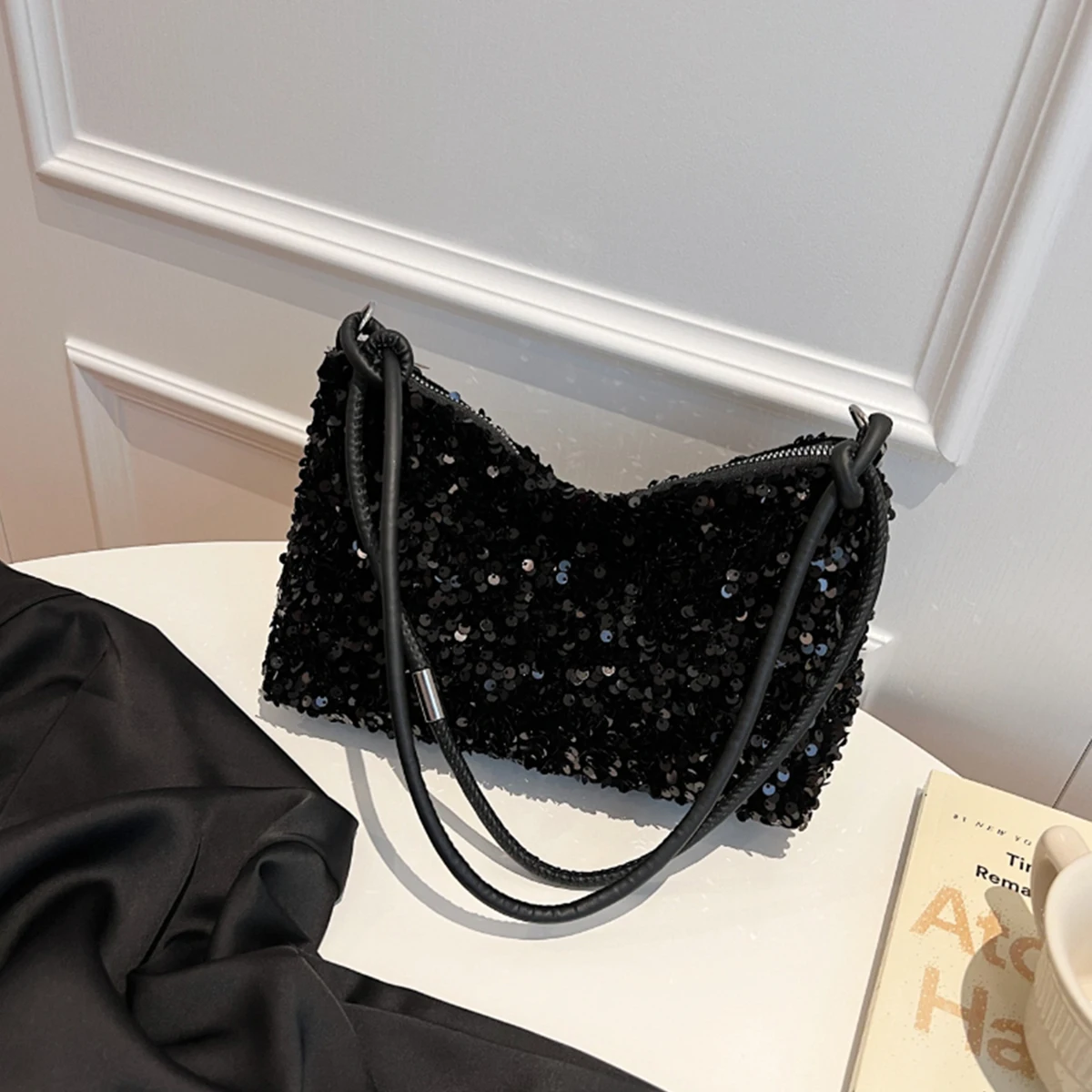 2026 INS Schwarze Glitzer-Unterarmtasche, lässiges, schickes Design, Umhängetasche, passend zu jedem Outfit – Detail 2