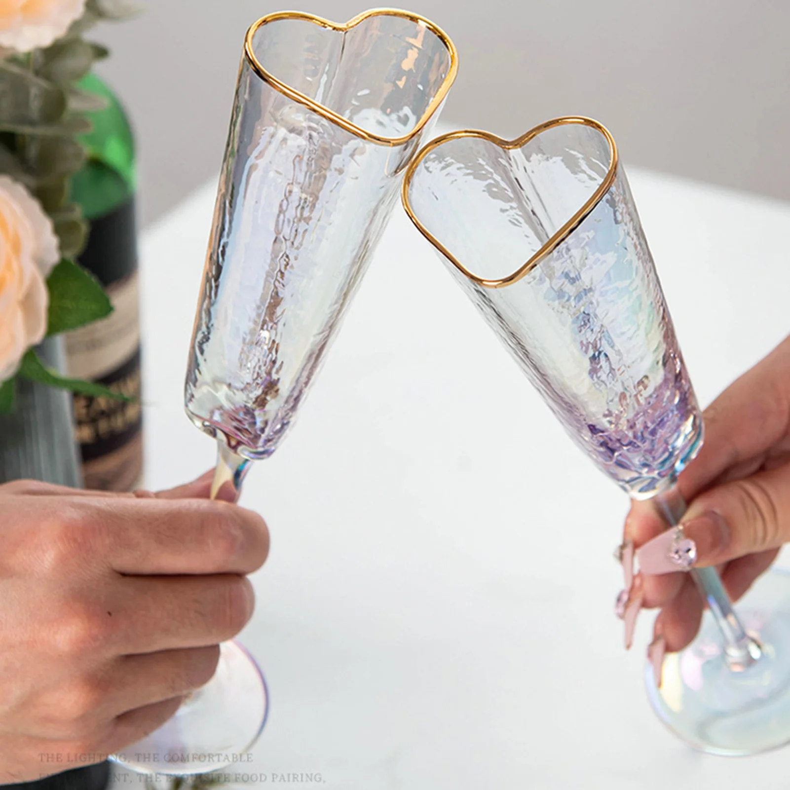 Household Stylish Wine Cups Golden Rimmed Heart Shaped Champagne Flutes Goblet Durable Wine Drinking Glass for Wedding Party