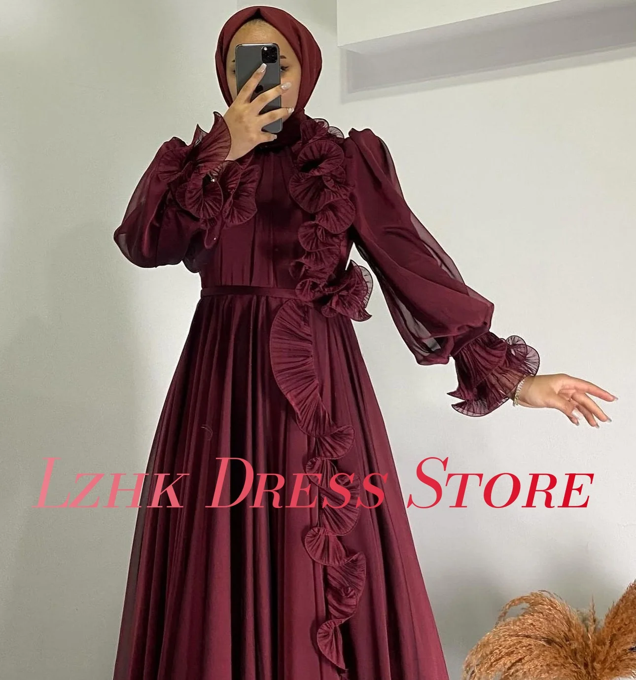 فستان سهرة شيفون رشيق مخصص على شكل حرف a مكشكش عالي الجودة وأكمام طويلة ورقبة دائرية بطول الأرض فساتين سهرة