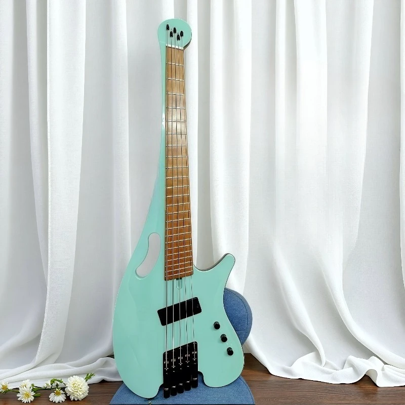 Five-string bass headless electric bass piano bass introductory performance
