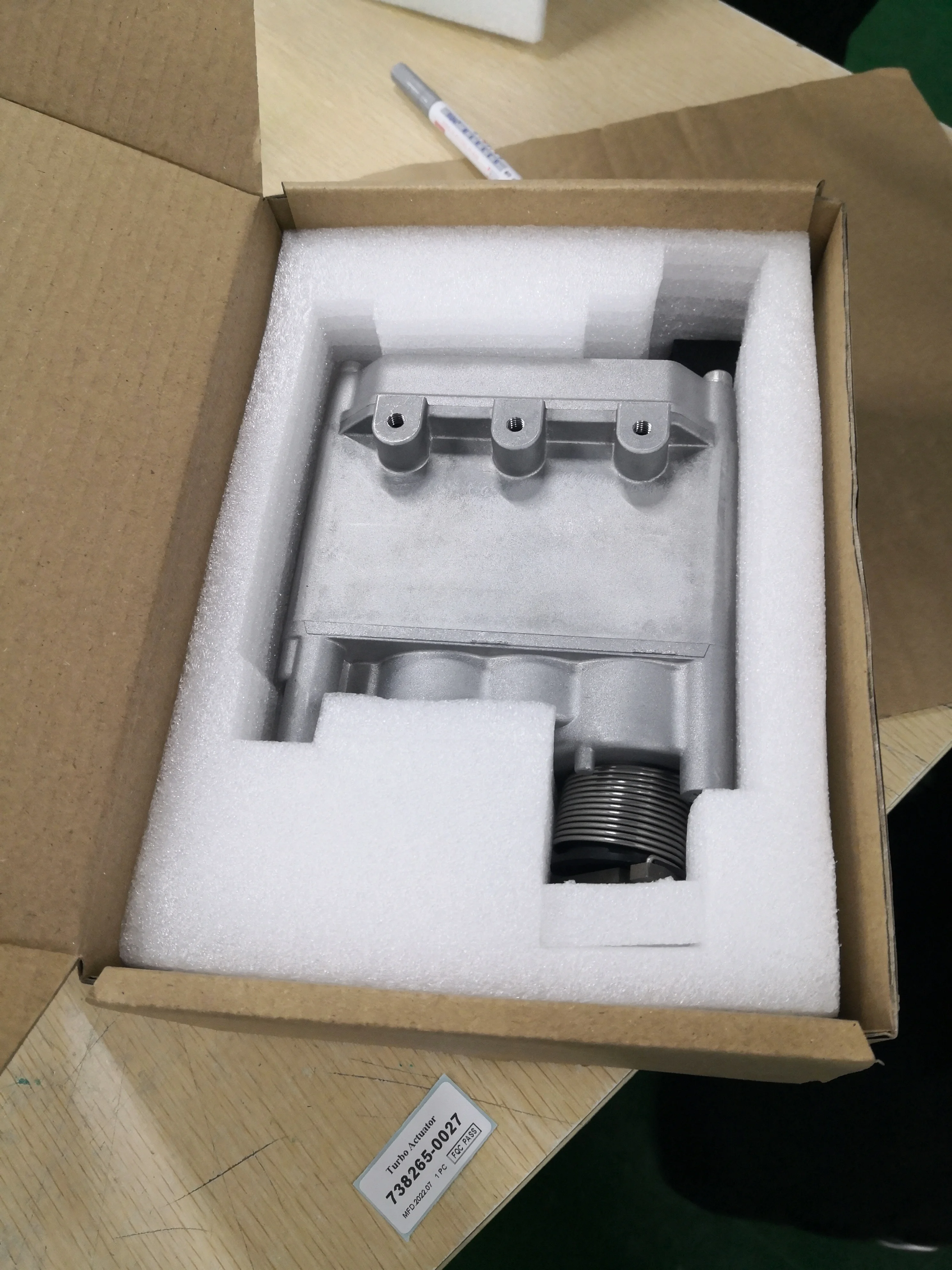 GT4082KLNV الجديد للمشغل الكهربائي التوربيني لهينو J08E 7.7L 754998 -0042 812905 -0005 820614 -0005 12 فولت