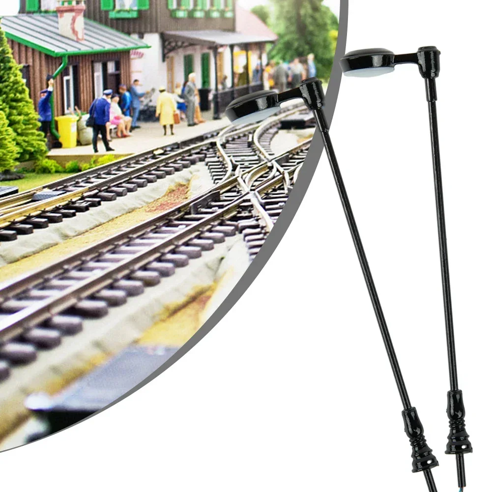 6/12 Pack  Cool White OO Gauge Working Station Platform Lights / Lamps Building Construction Toys Model Accessories