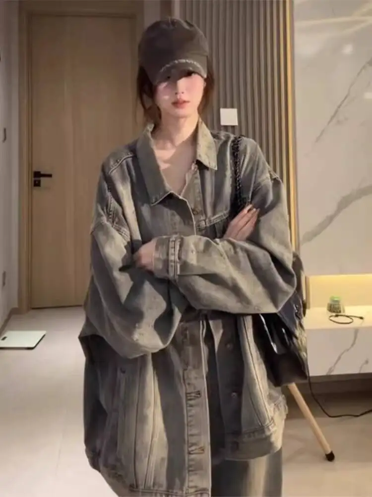 Autumn New Retro Washed Denim Jacket for Women Distressed Blue Design Stylish Oversize Loose Fit Top