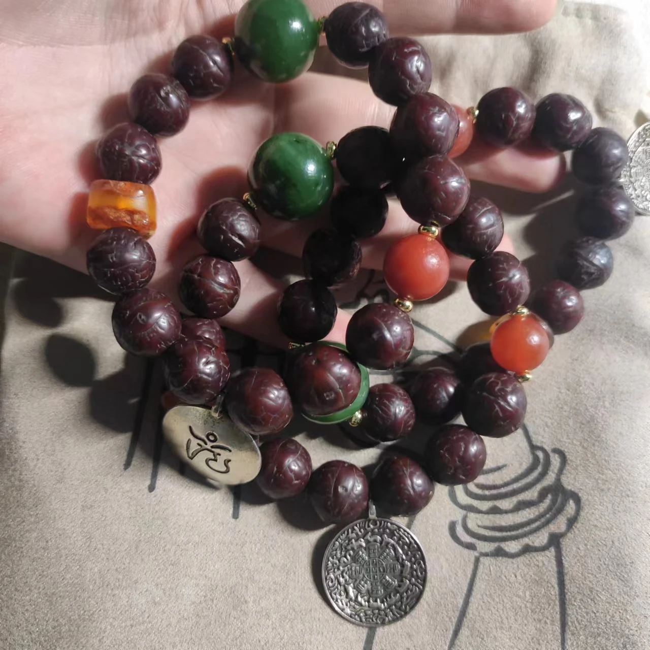 1 Buah/Lot Gelang Bodhi Hyaceng Gondok Tua Kacang Kayu Tibet Dihiasi Amulet Gosip Jiugong Perak Tibet