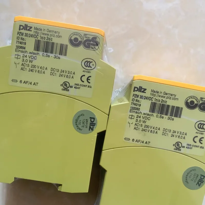 Free Shipping PILZ PZW 774019 30 24VDC 1nc 2nc PILZ Safety Relay Module Original New Hot Sale