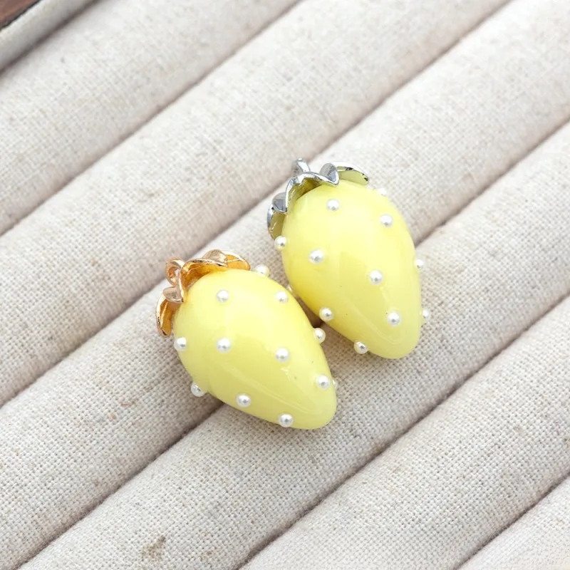 High-quality mini Japanese style sweet and cute resin strawberry pendant necklace bracelet earring material accessories - view 6